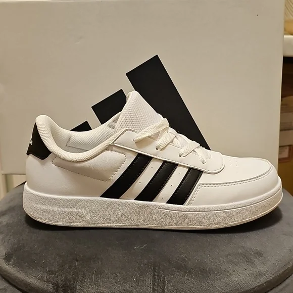 Adidas sneaker - Picture 2 of 11
